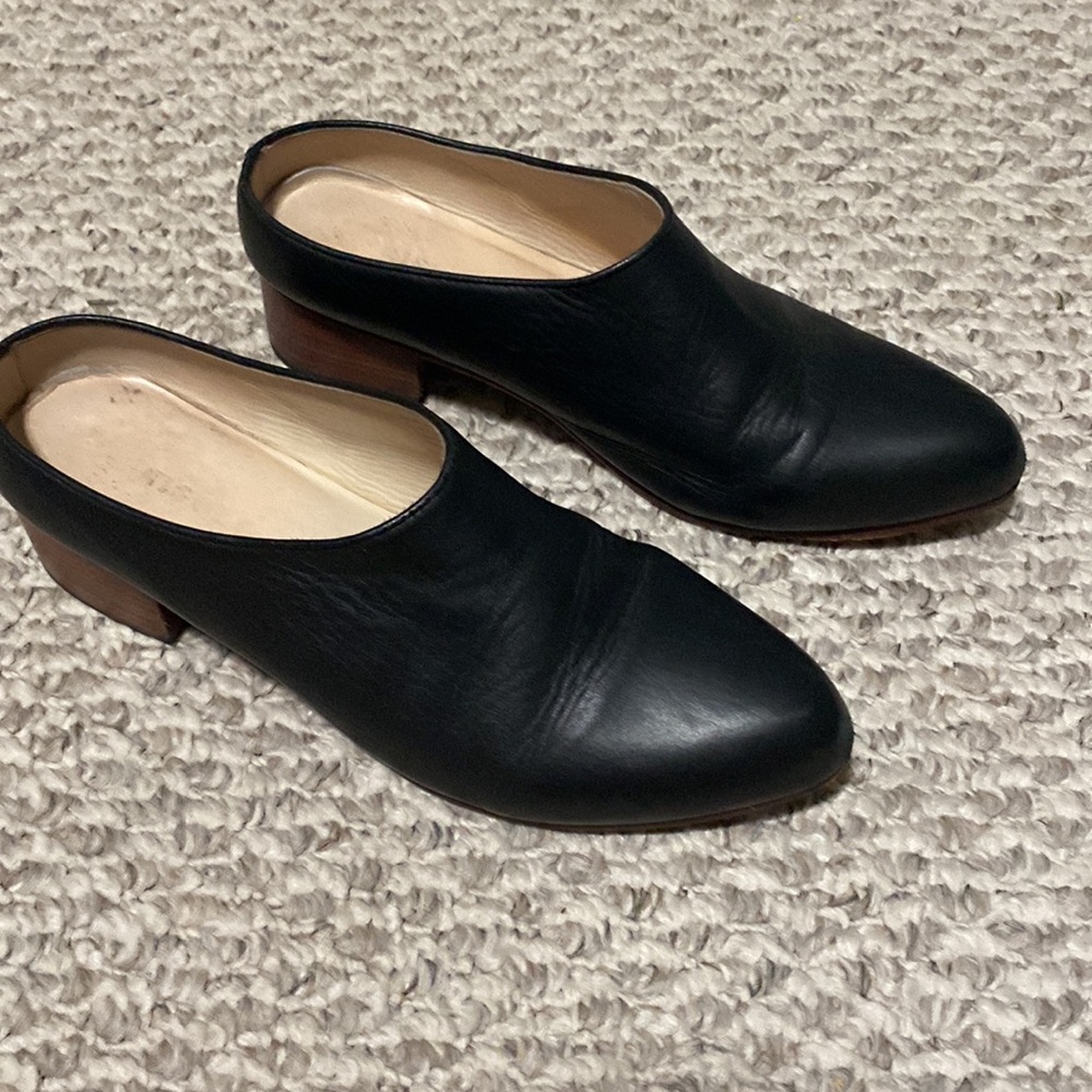 Nisolo Sofia low block heeled slip on